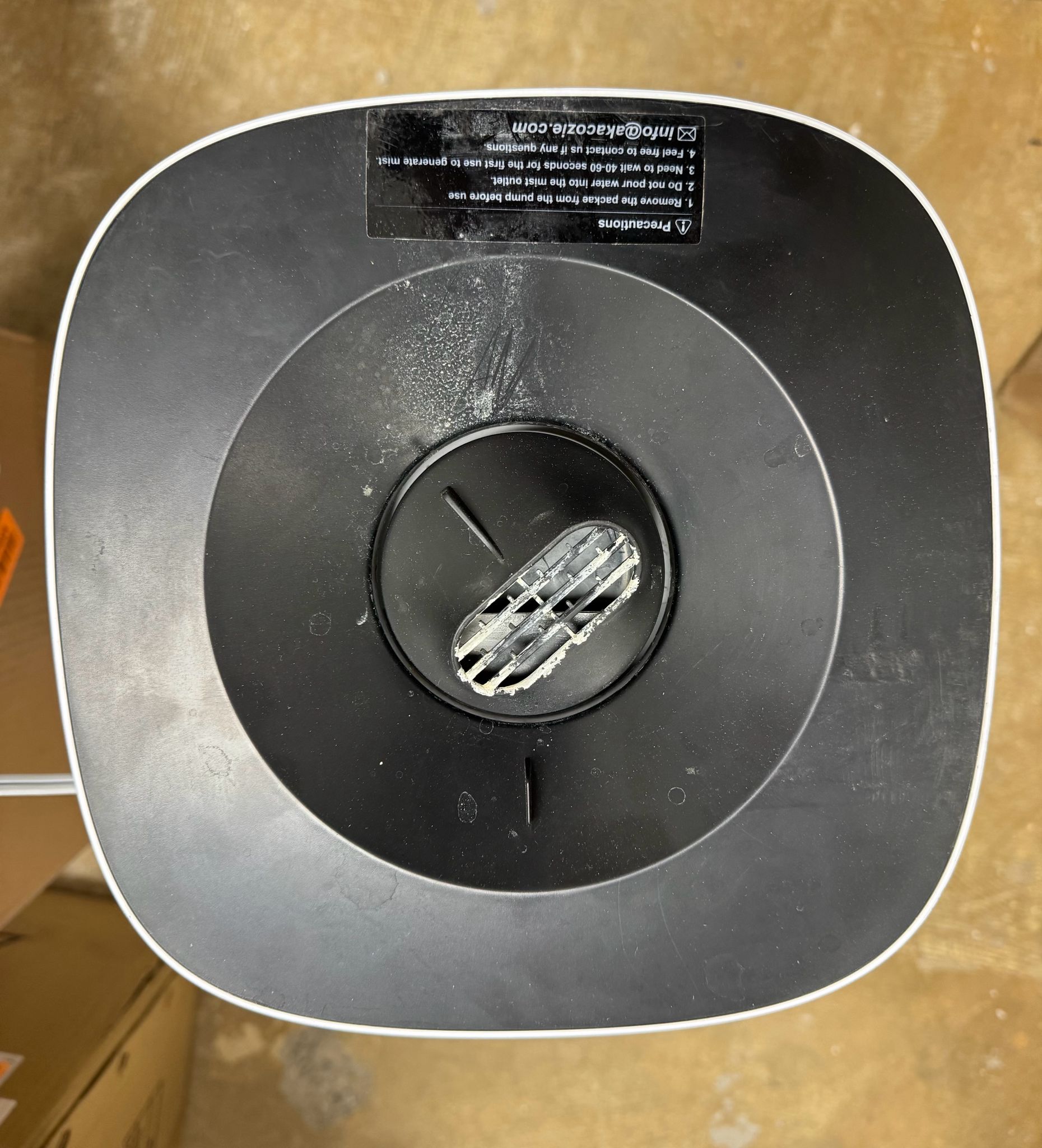 AKACOZIE HUMIDIFIER (IT'S USED )
