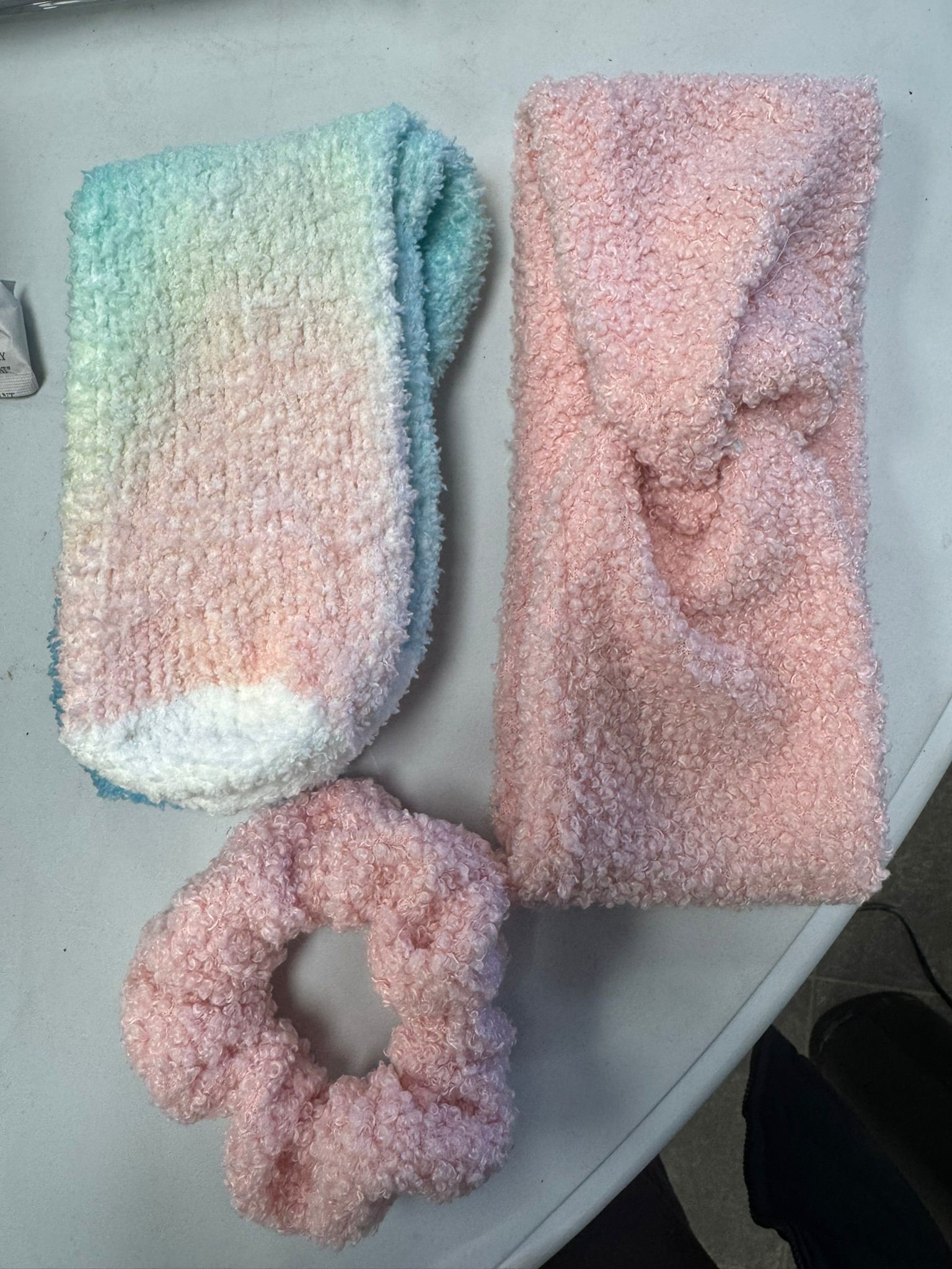 30 packets oh cozy 3 piece set pair of socks ,headband and scrunchie